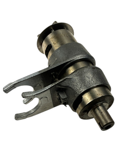 Wałek krzywkowy do skrzyni biegów ZS YCF